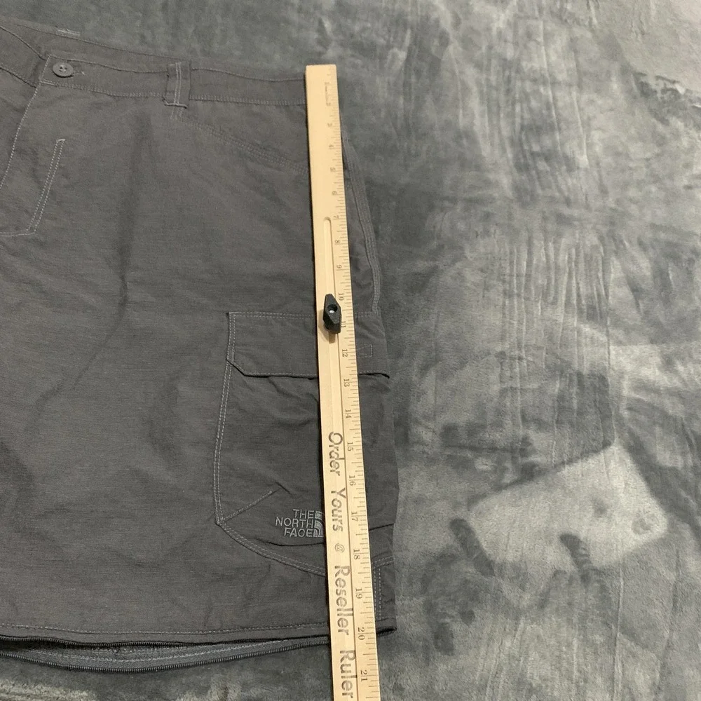 North Face Cargo Shorts Mens 40 Gray Nylon Cotton Outdoor‎ Hiking Zip Off Flaw